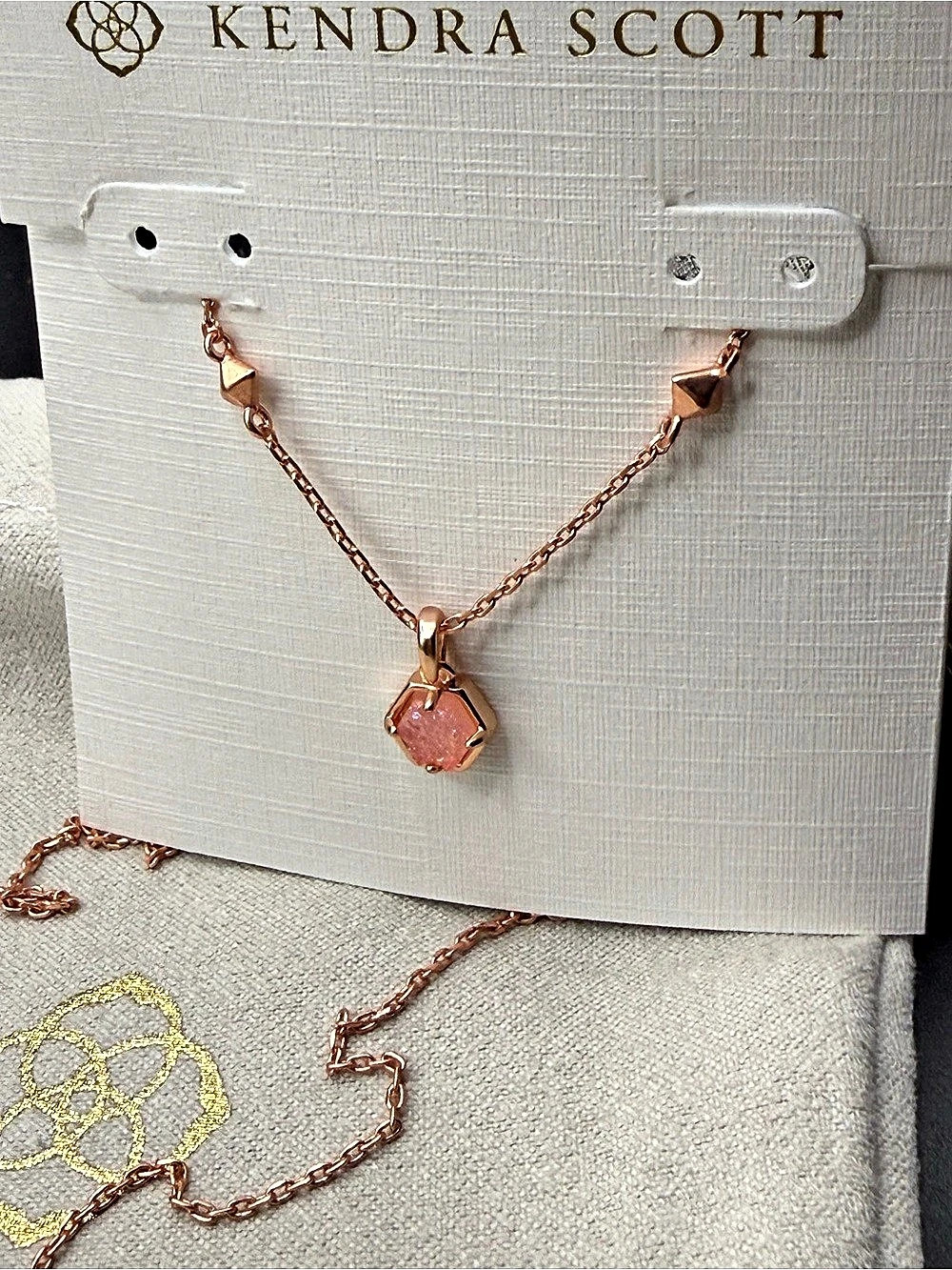Kendra Scott mini Elisa Pendant Necklace Pink & Rose Gold